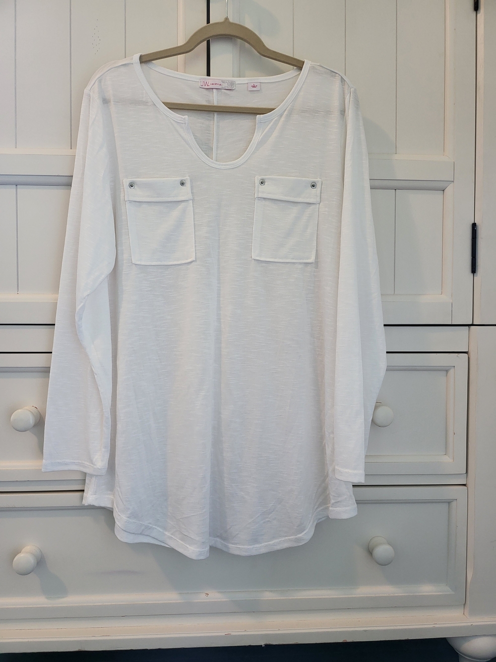 Women's L White Long Sleeve Pocket Top NWT